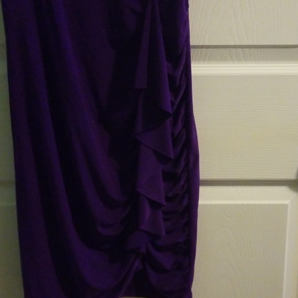 Dress - Picture 3 of 5